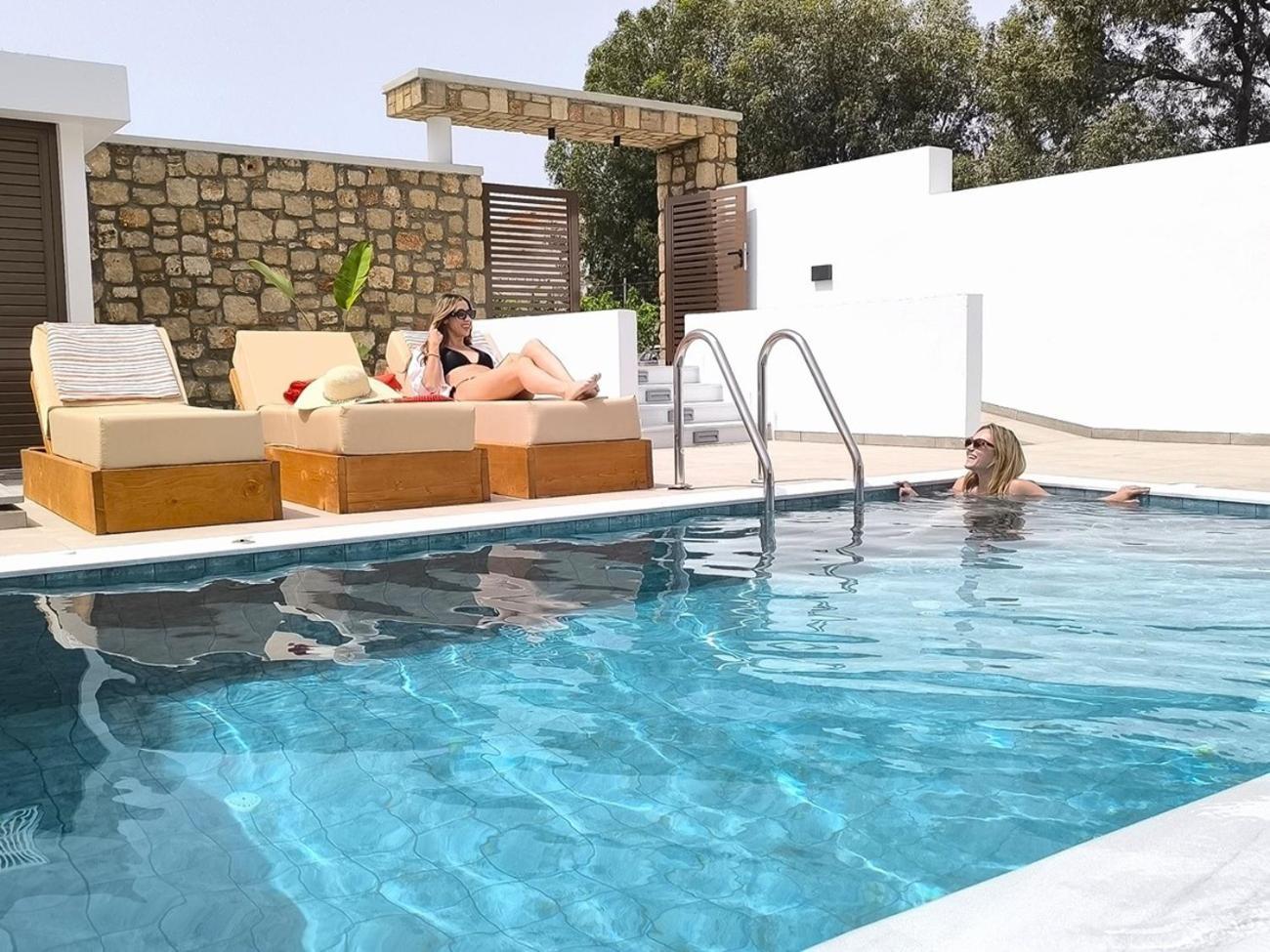Valantina'S & Mannouel Lardos Luxury Villas 외부 사진